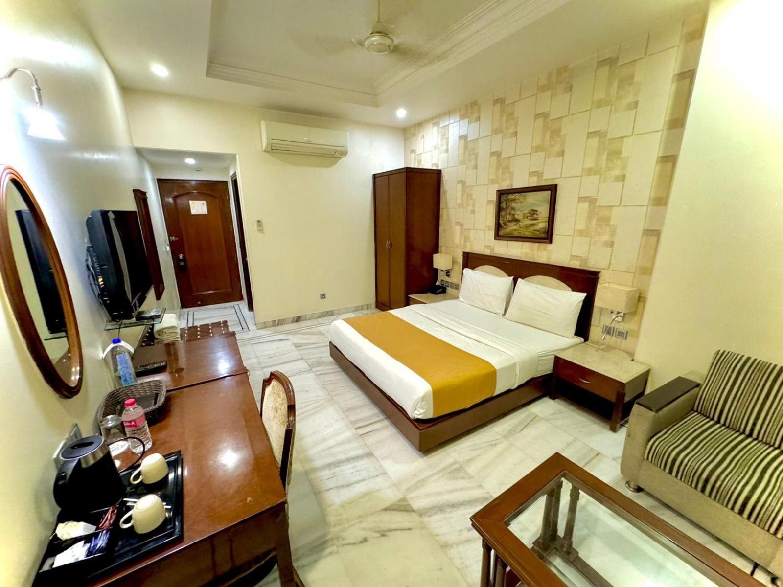 Hotel Florence Inn, Karol Bagh, New Delhi, 2 Min From Metro Kültér fotó